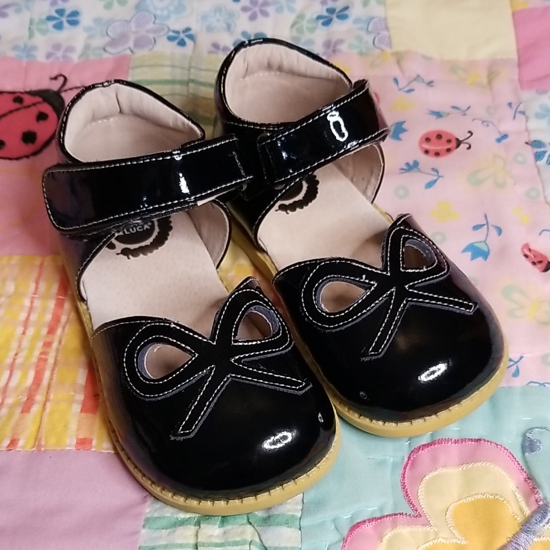 Livie & Luca Black Patent Leather Dress Shoes Size 11 "Bows" Excellent Condition